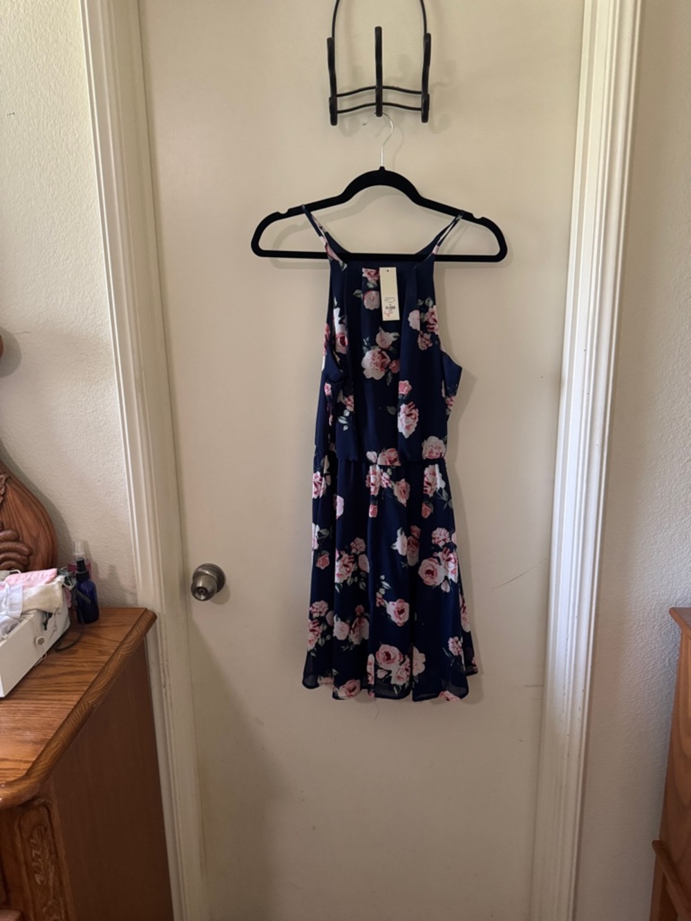 Francesca's Collections Navy Floral Midi Dress size M